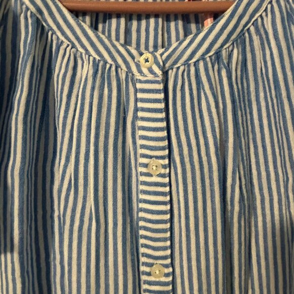 Vineyard Vines Flutter Sleeve Button-Up dress (L) - Picture 2 of 2